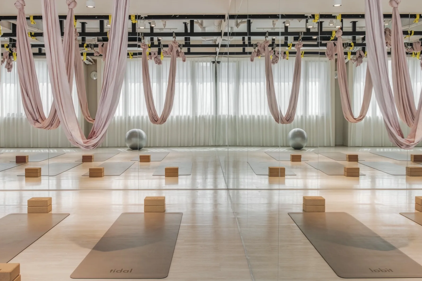 TIDAL Fitness 自然採光訓練空間